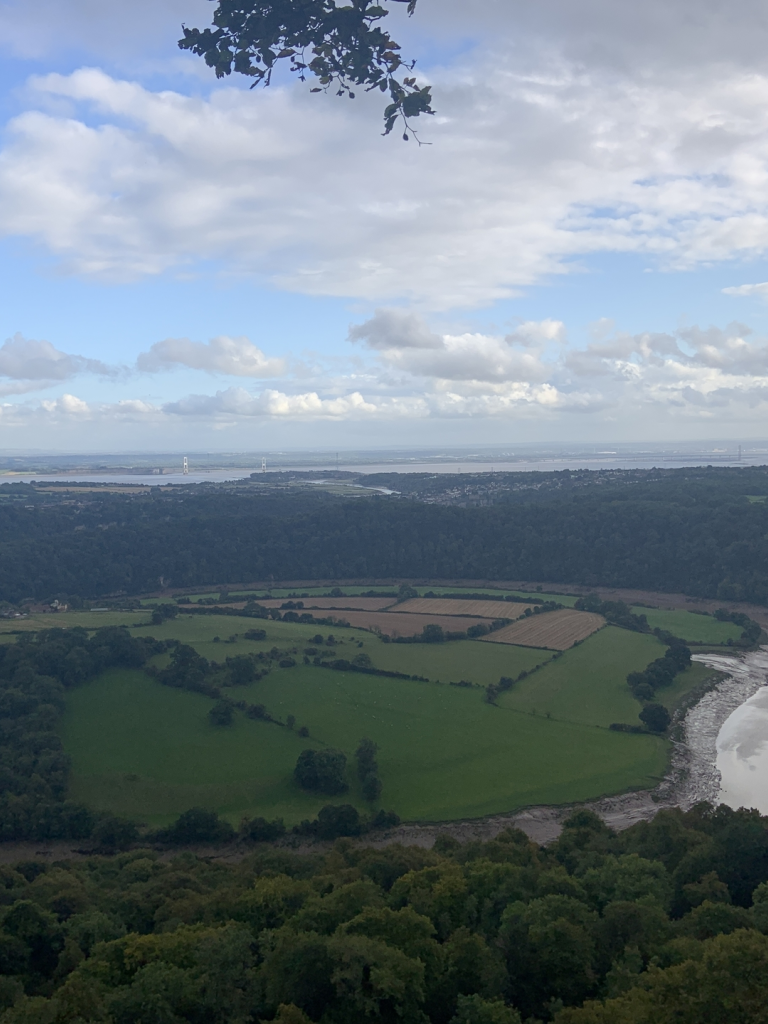 Llun o Wyndcliff, wedi ei dynnu o olygfan Nyth yr Eryr