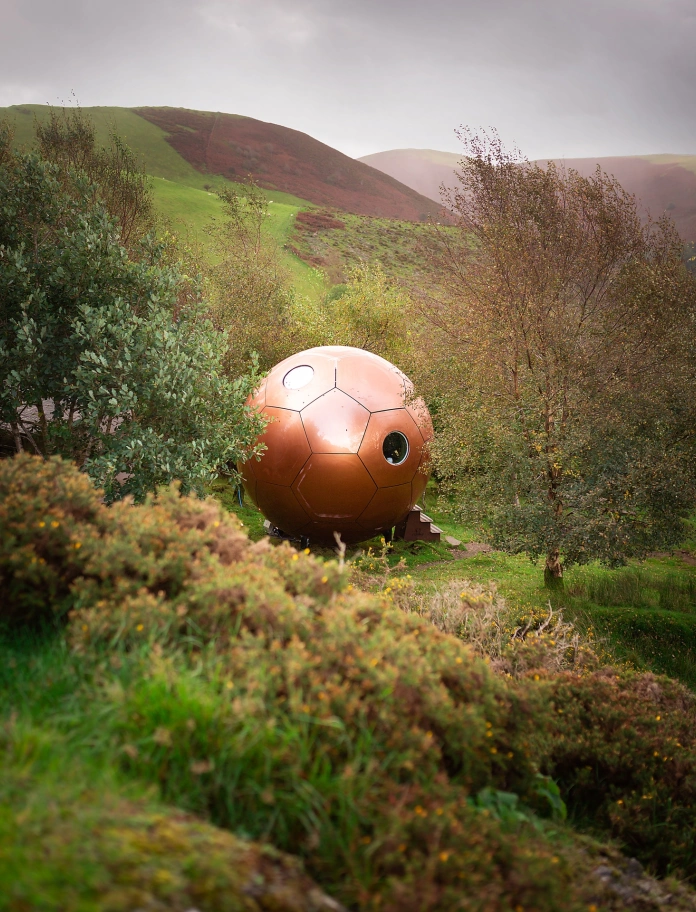 Pod glampio a’r cefn gwlad o’i amgylch.