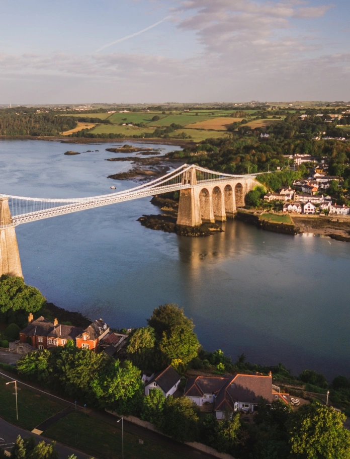Pont y Borth oddi fry
