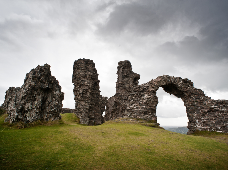 Castell Dinas Brân, Bryniau Clwyd