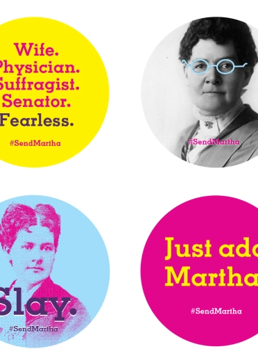 Pedwar bathodyn pin gyda dyluniadau gwahanol