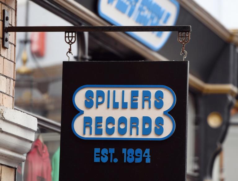 Arwyddion Spiller Records