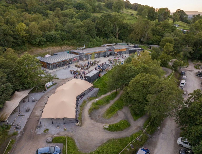 Golygfa o'r awyr o BikePark Cymru